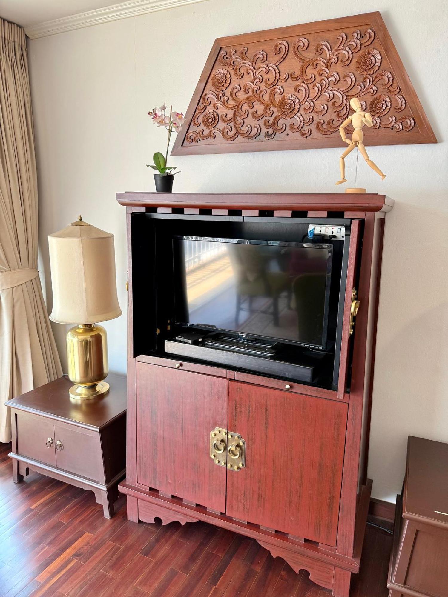 Samsen Suites Spacious 2Br Contemporary Thai Style Bangkok Exterior photo