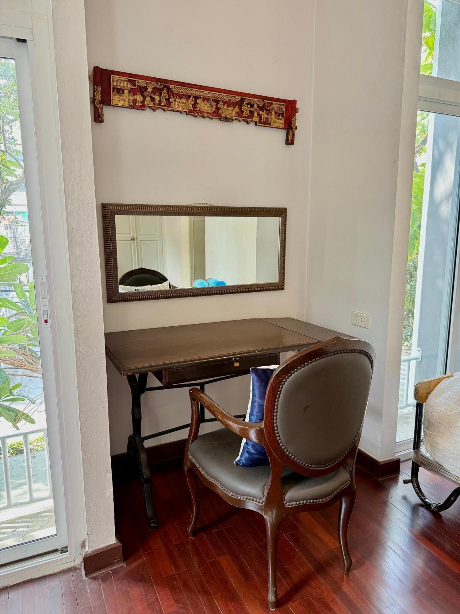 Samsen Suites Spacious 2Br Contemporary Thai Style Bangkok Exterior photo